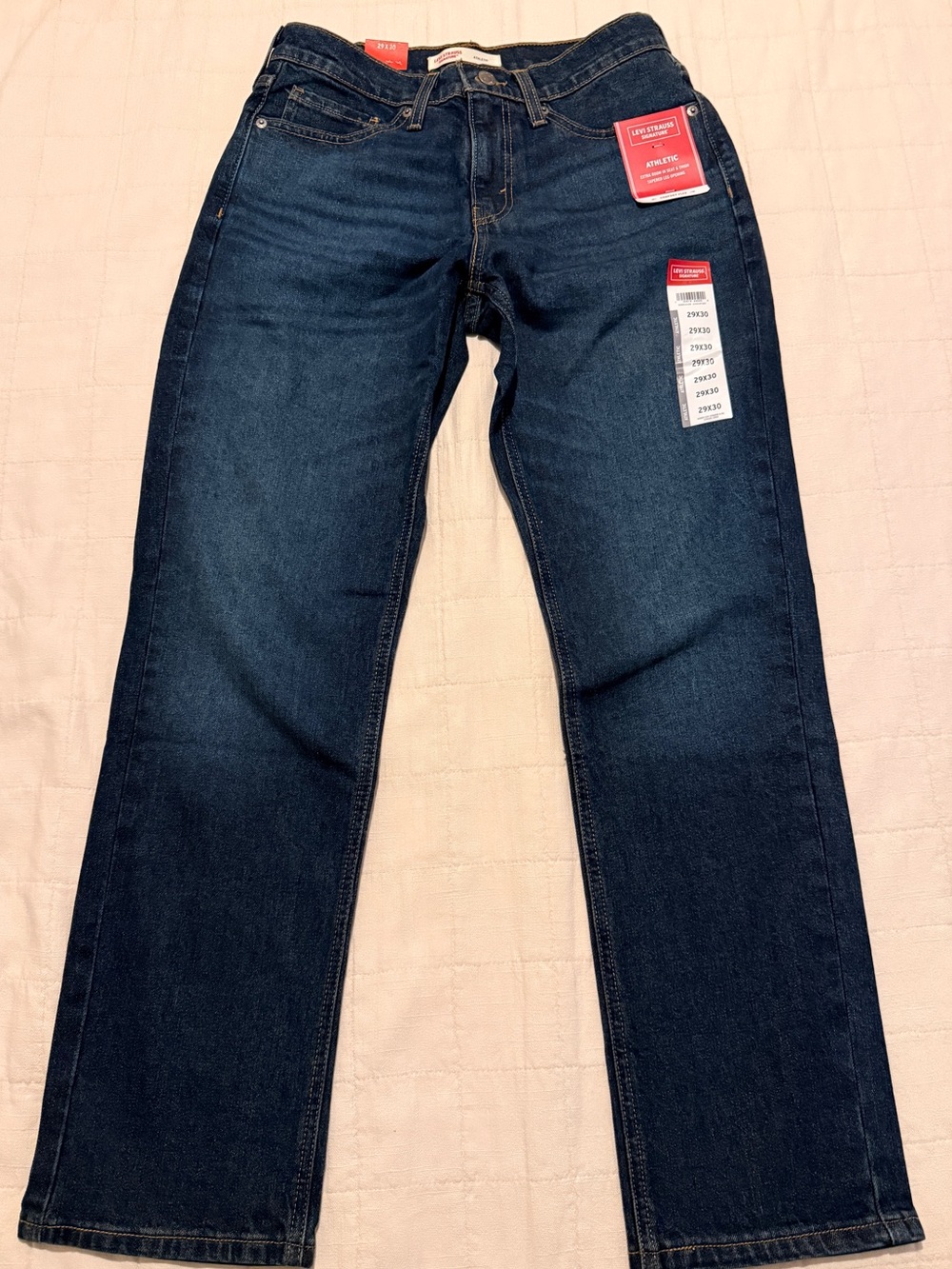 Levi's Signature Athletic Fit Jeans – Dark Wash – 29x30 – BNWT